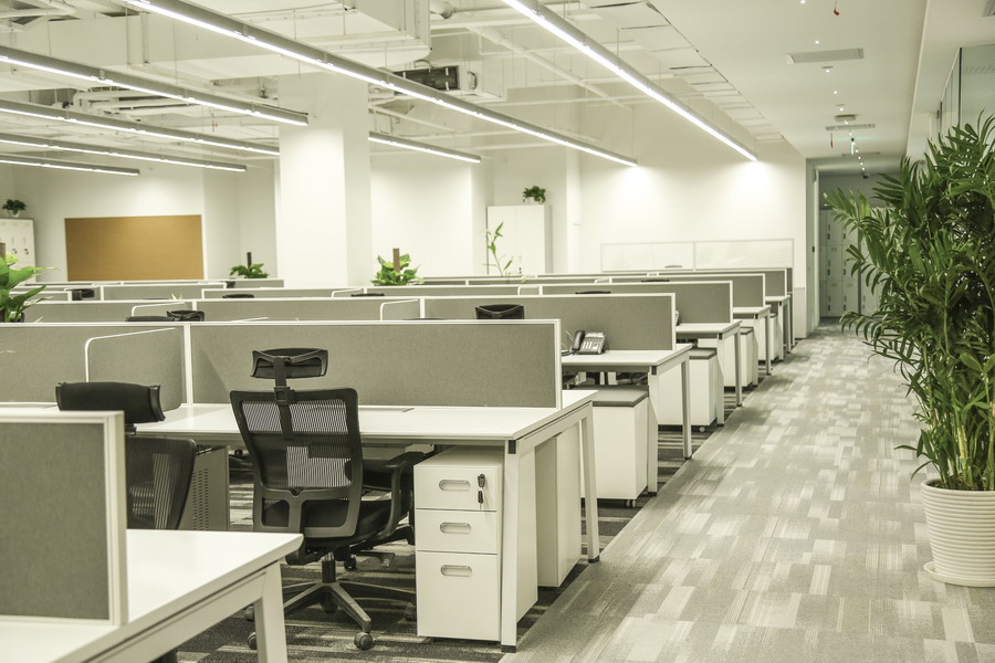 員工(gōng)辦(bàn)公(gōng)桌